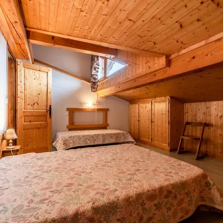 Spacieux Aux Gets Avec Wi-fi Et Garage - Fr-1-671-68 Apartment Les Gets